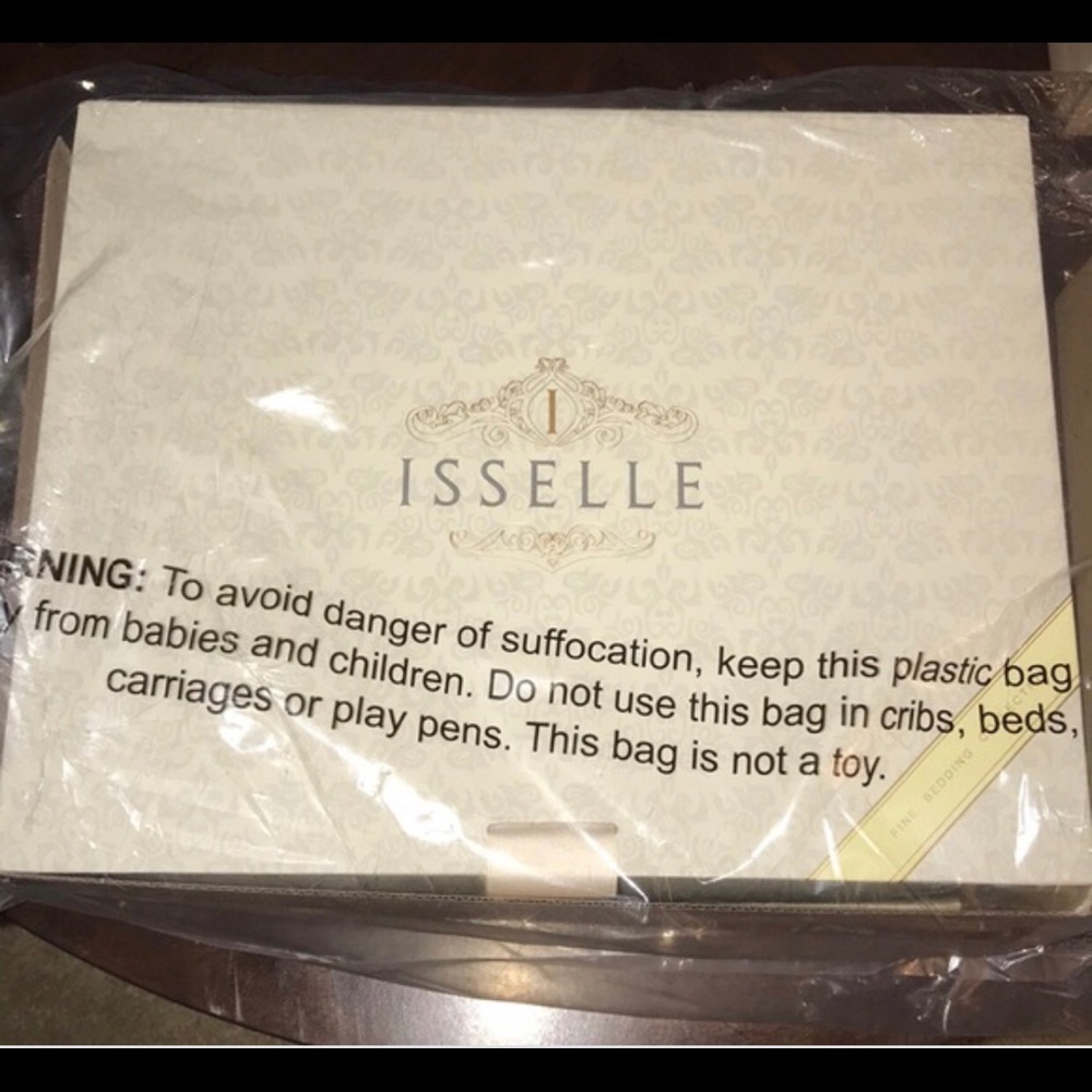 NEW Isselle Auden King Sheet Set